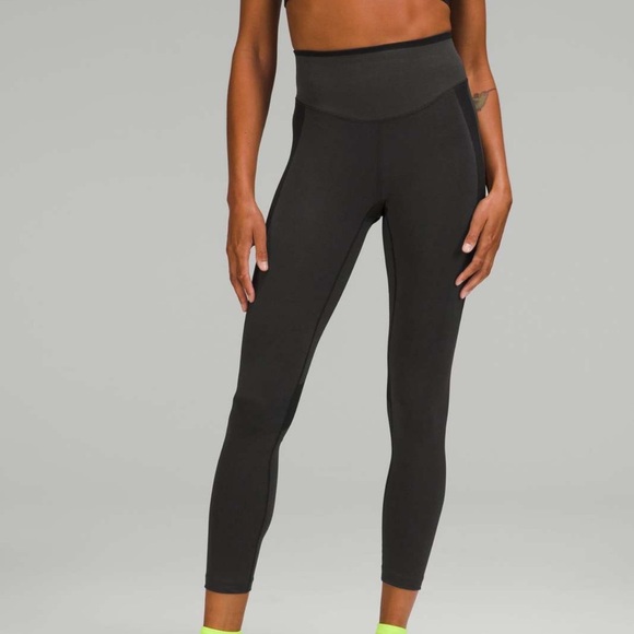 Lululemon Seamless Mesh High-Rise Training Tight 25"
Graphite Grey
A247 - Picture 3 of 8